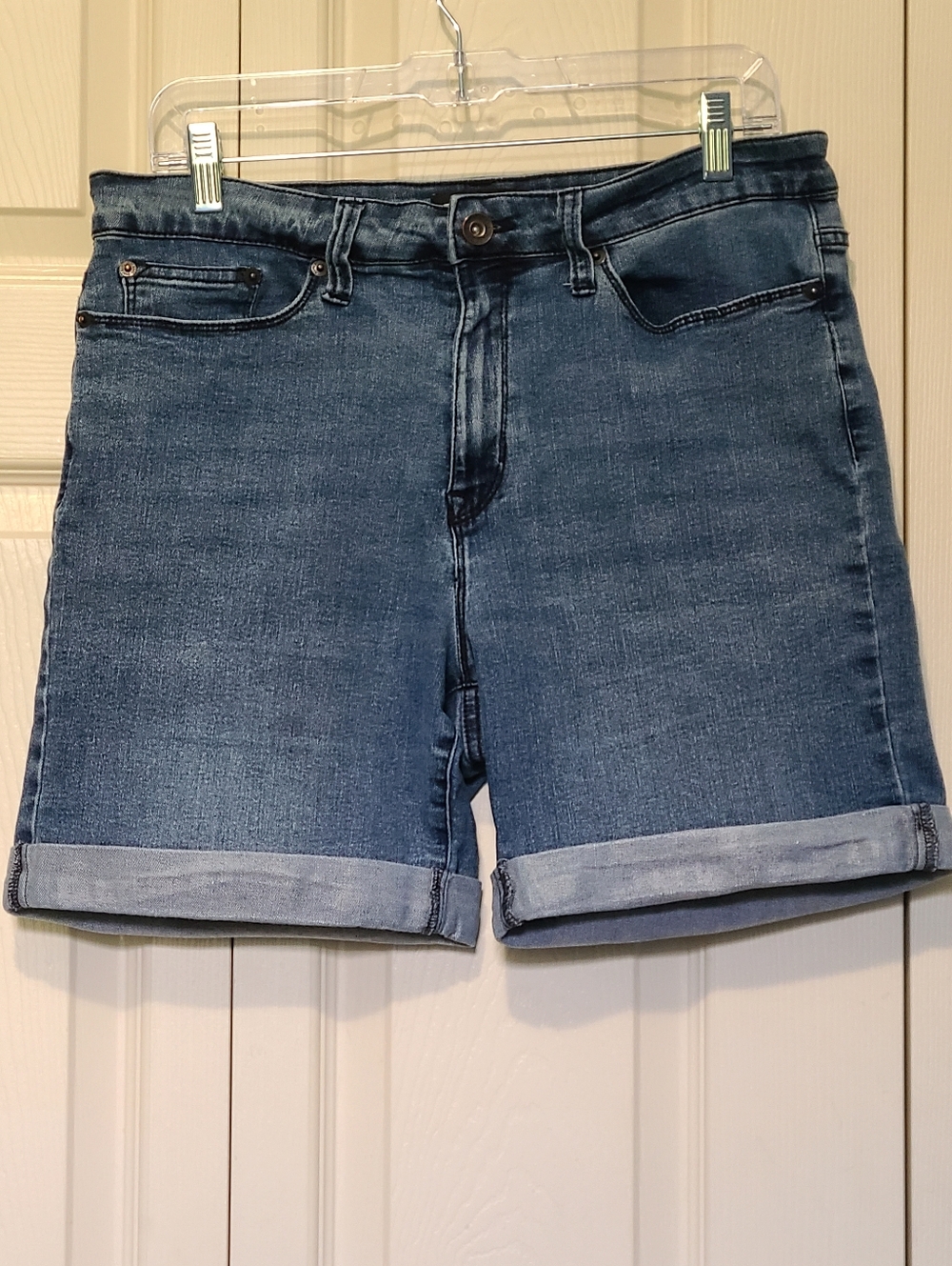DKNY Dark Blue Wash Women's Cotton Blend Rolled Cuff 5-Pocket Denim Shorts